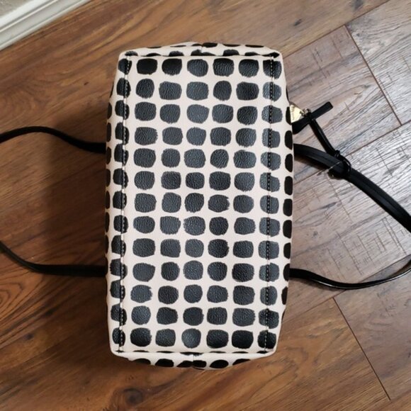 KATE SPADE NEW YOUR HAWTHORNE LANE RYAN BLACK/CREAM TOTE BAG - Picture 4 of 13